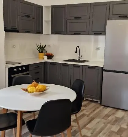 Dido Garkov Apartment *